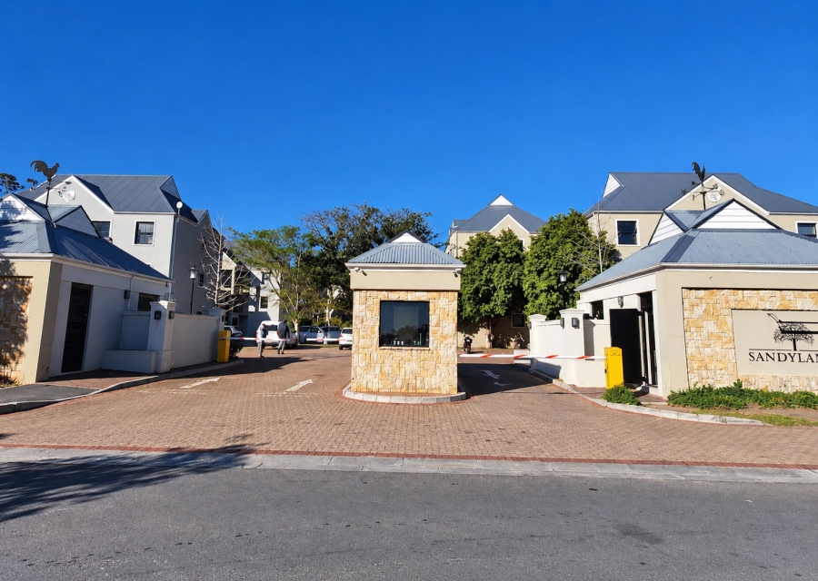 2 Bedroom Property for Sale in Silver Oaks Western Cape